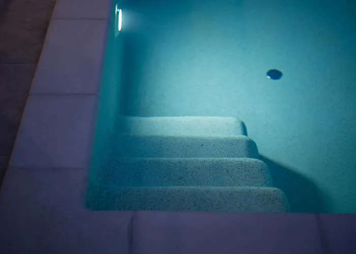 Viverum With Heated Salt Water Pool