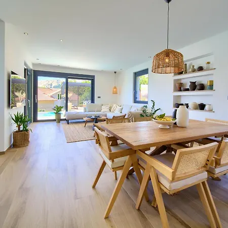 Villa Viverum With Heated Salt Water Pool *