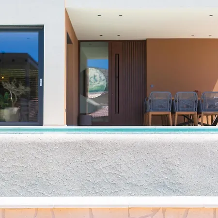 Viverum With Heated Salt Water Pool Villa *