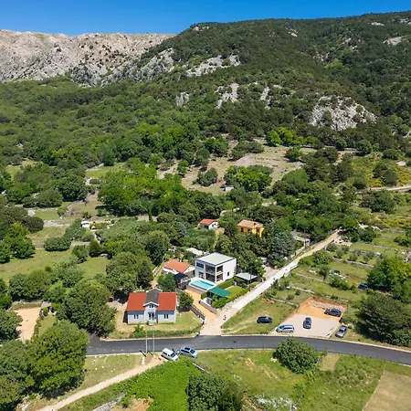 Viverum With Heated Salt Water Pool Vila