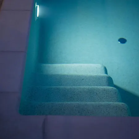 Viverum With Heated Salt Water Pool