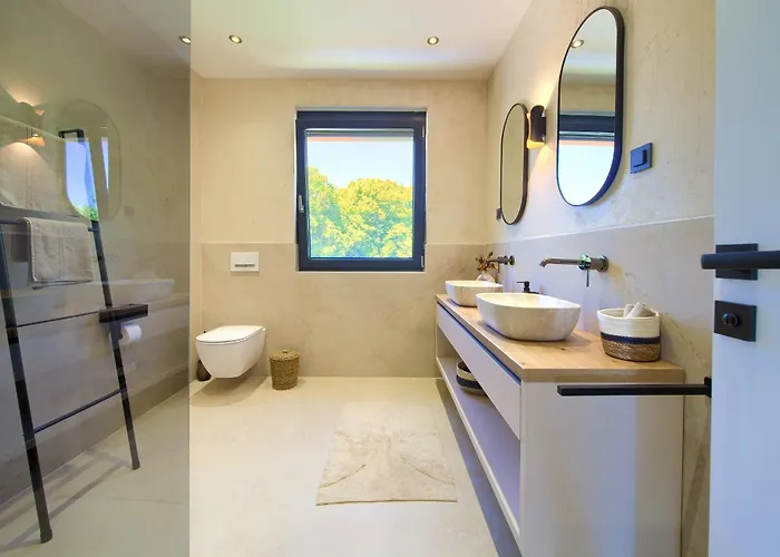 Viverum With Heated Salt Water Pool * Baška