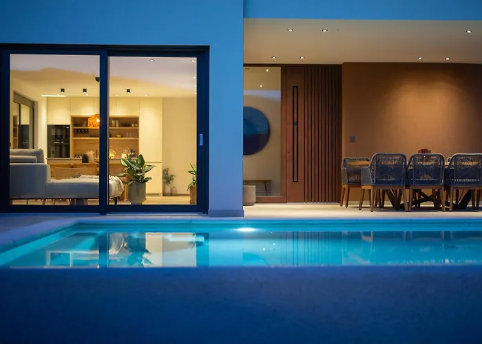 Villa Viverum With Heated Salt Water Pool