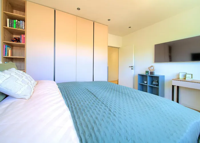 Viverum With Heated Salt Water Pool