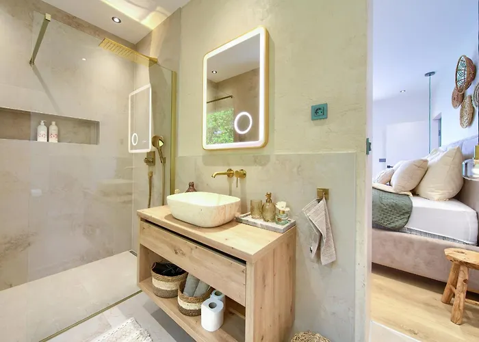 Viverum With Heated Salt Water Pool