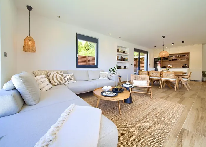 Villa Viverum With Heated Salt Water Pool *