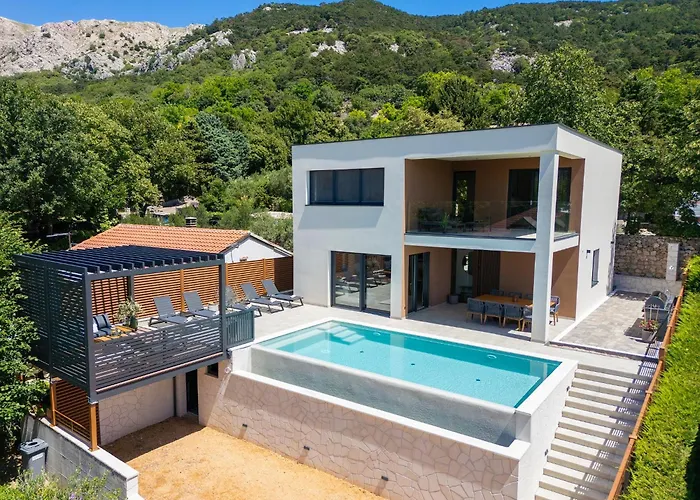 Villa Viverum With Heated Salt Water Pool *