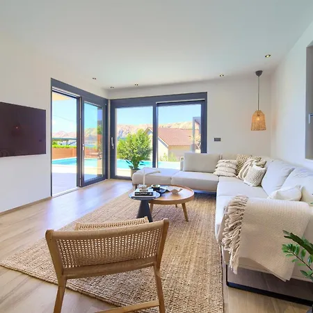 Viverum With Heated Salt Water Pool Villa *