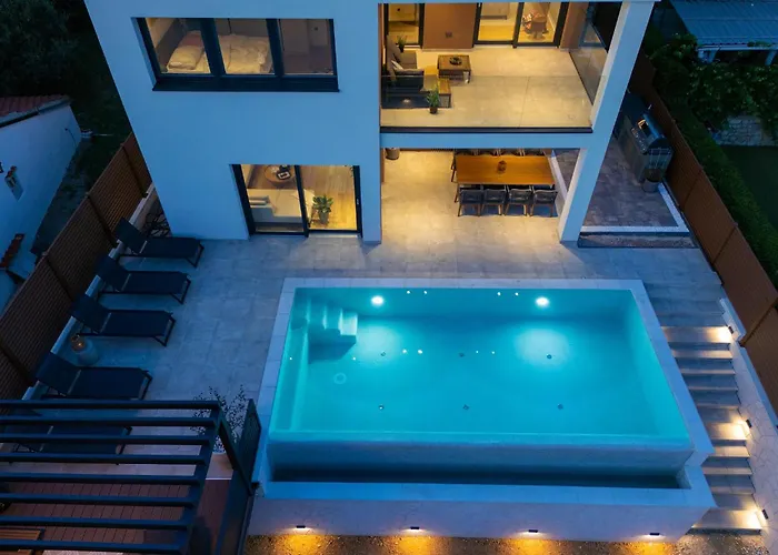 Viverum With Heated Salt Water Pool Villa